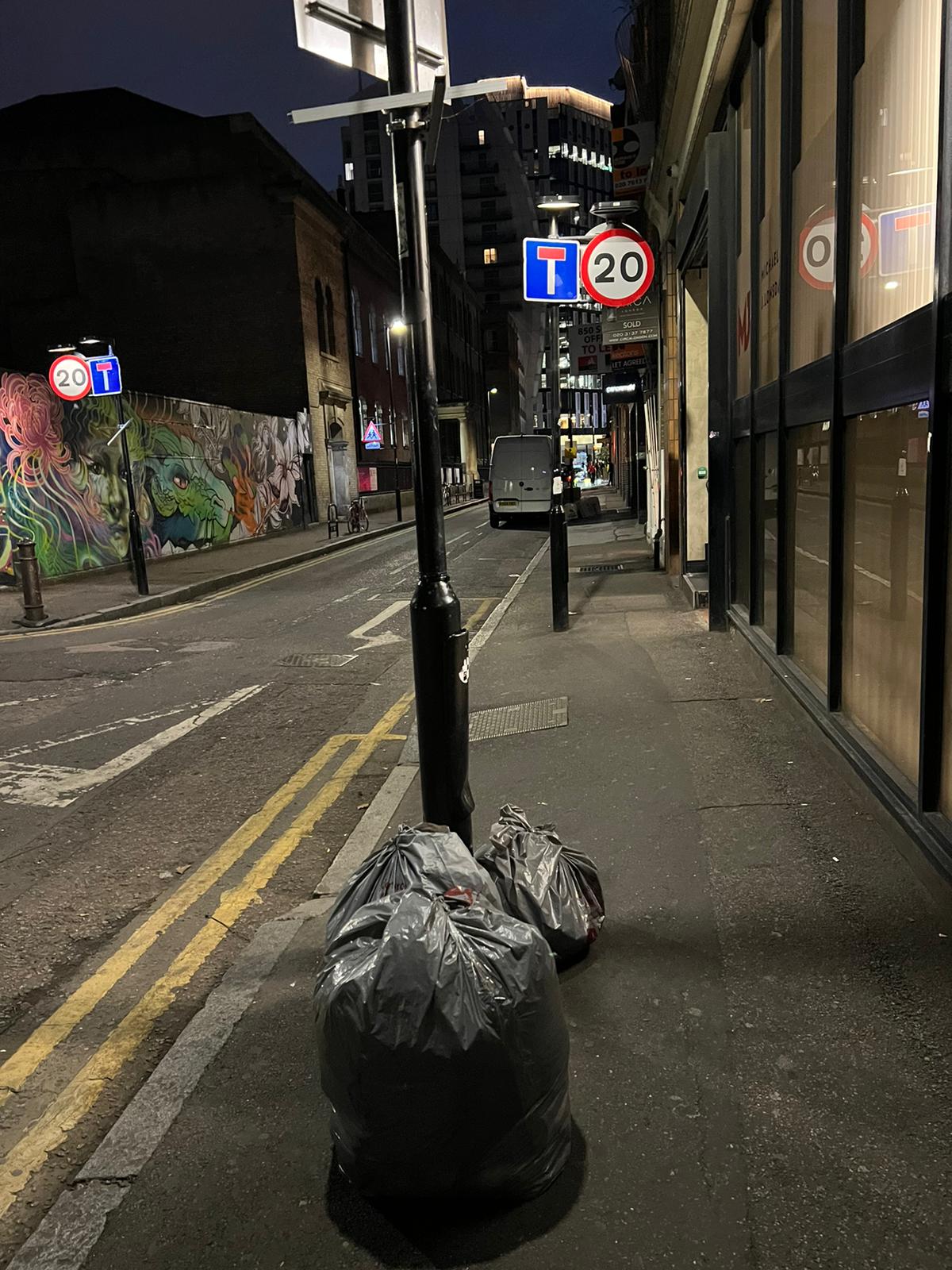 basura en la calle de Londres
